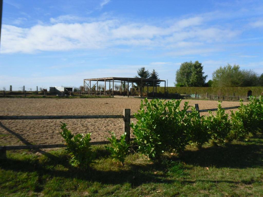 La Mini Ferme De Maelou Vila Sermaises Exterior foto